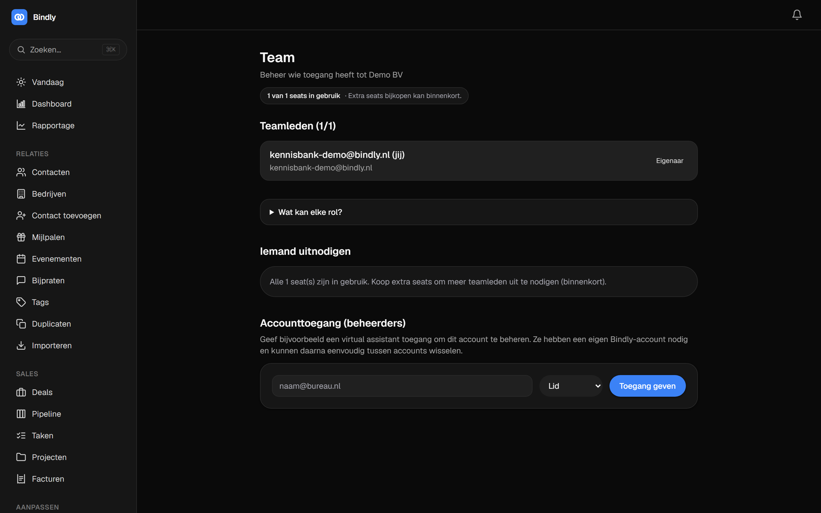 Teamleden uitnodigen en seats beheren
